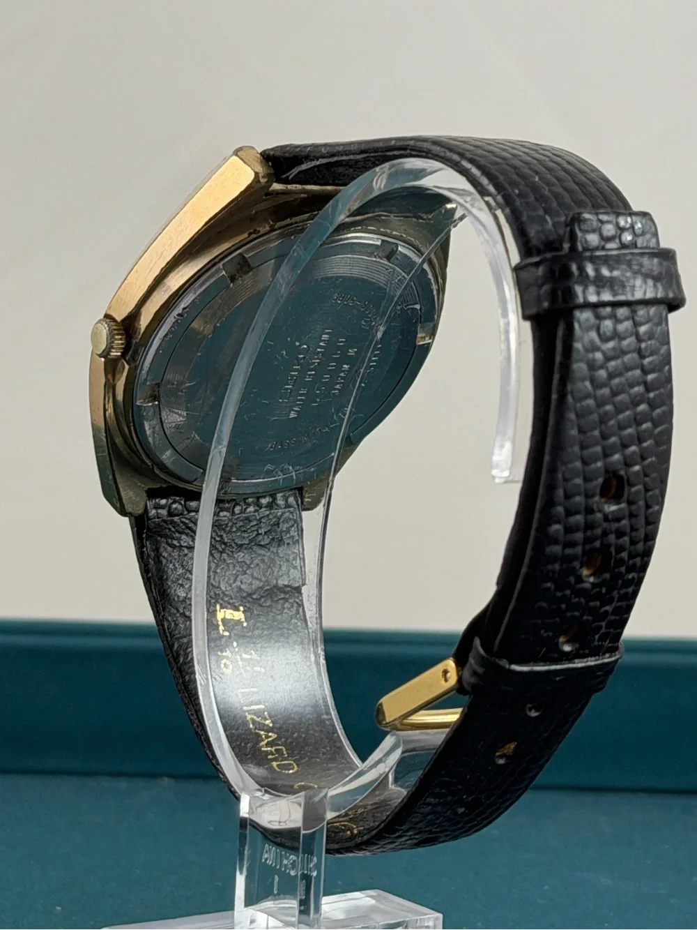 Vintage Seiko Automatic Gold Tone TV Dial Men’s Watch Black Dial Running Japan